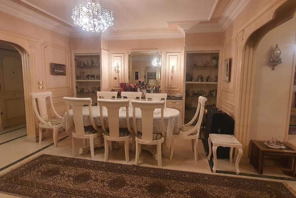 Apartment Welcome 24hrs Free 2way Taxi - Al Kourba 15min