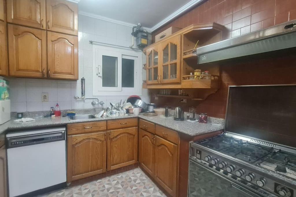 Apartment Welcome 24hrs Free 2way Taxi - Al Kourba 15min